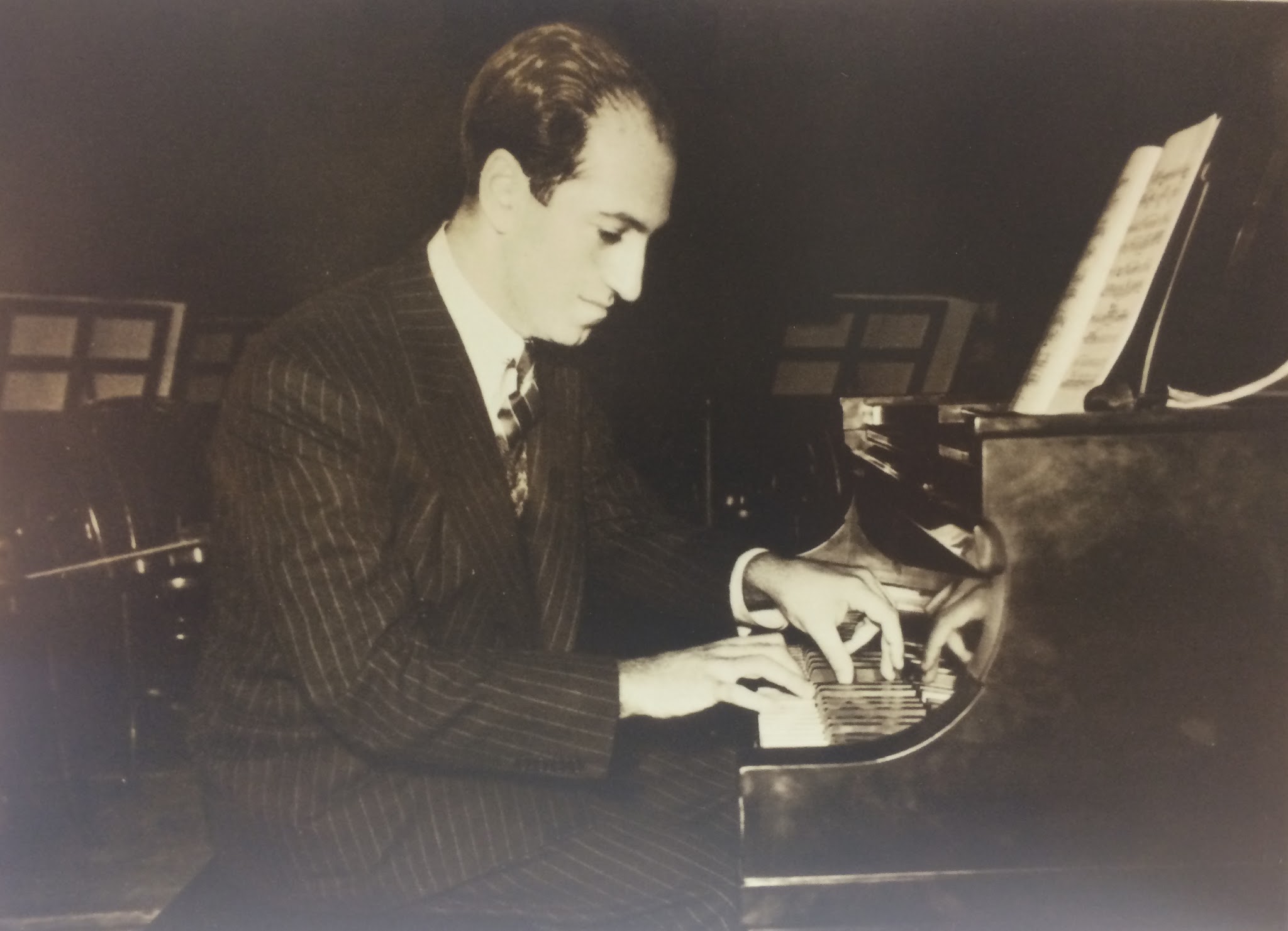 A publicity photo taken for Gershwin's 1934 radio program, Music by Gershwin. Used with permission of the Library of Congress and the Gershwin Family Estates