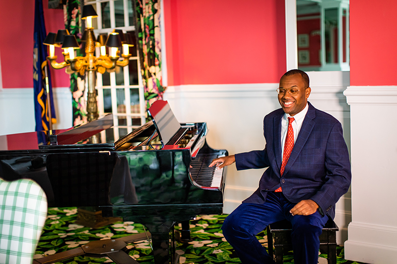Gil at the piano in the Grand Pavilion at the Grand Hotel, 2020.