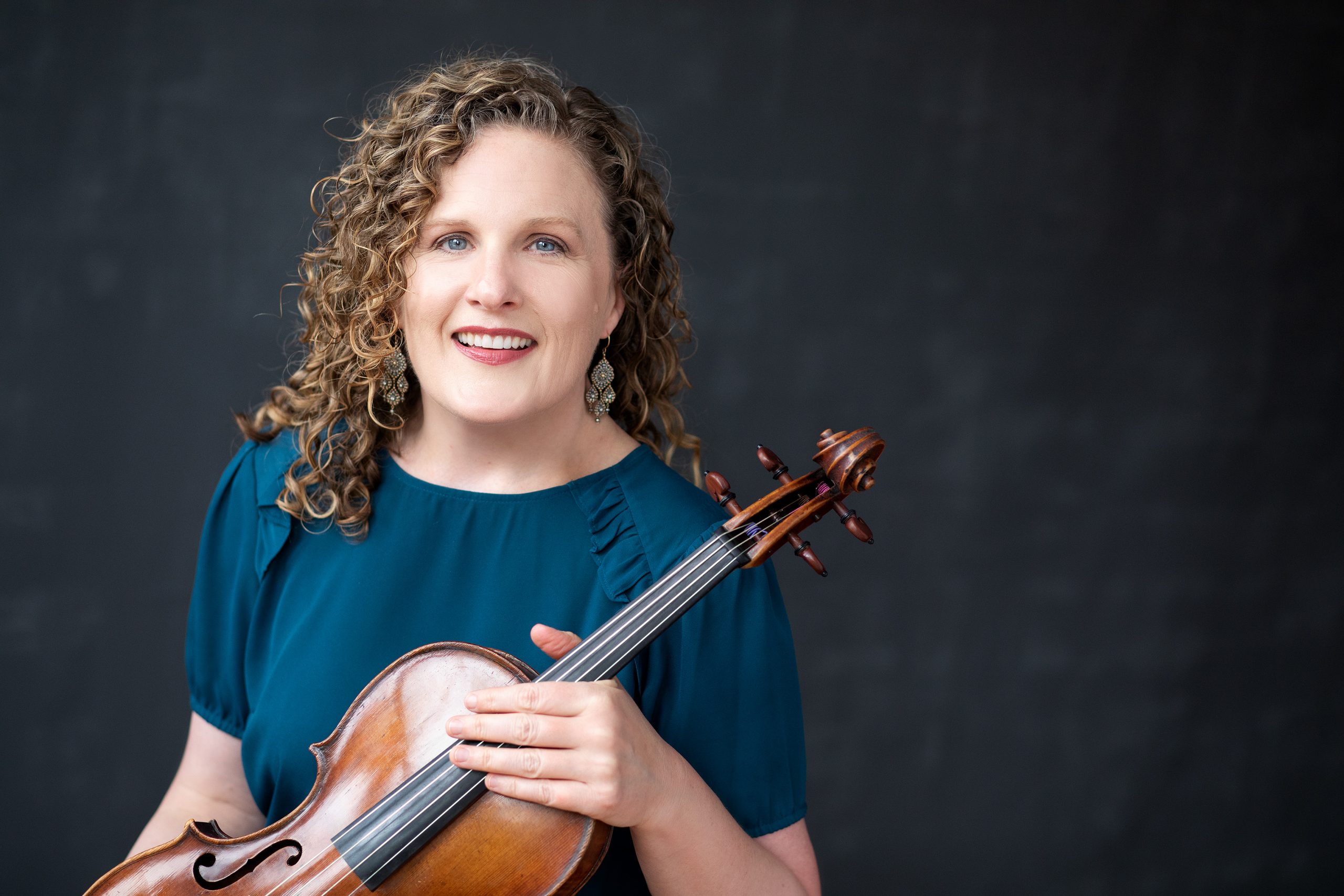 Prof. Kirsten Docter posed with viola