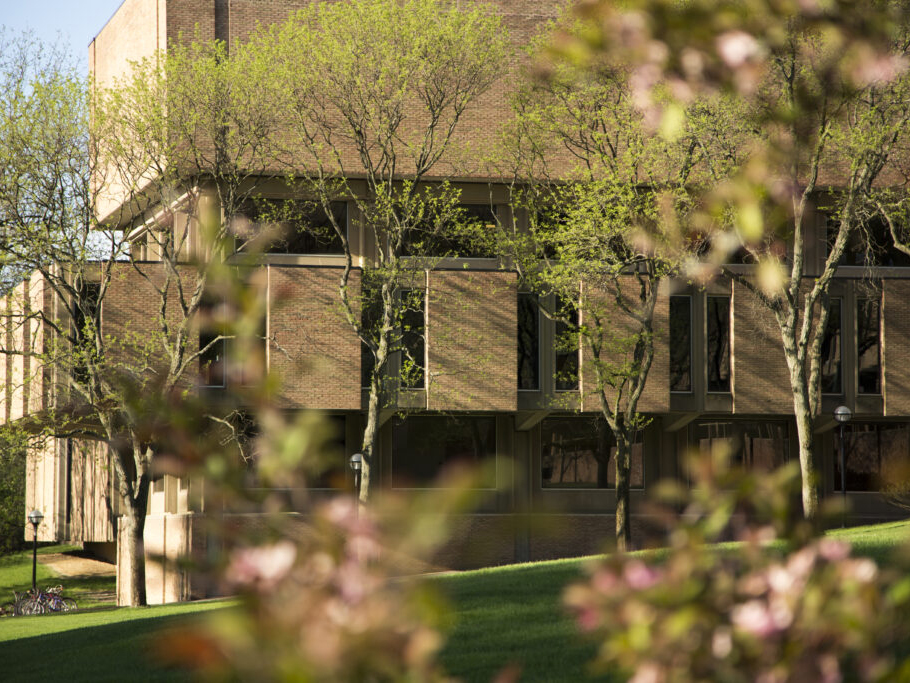 Music of Movement: Photo Essays: THE COLLEGE: Indiana University Bloomington